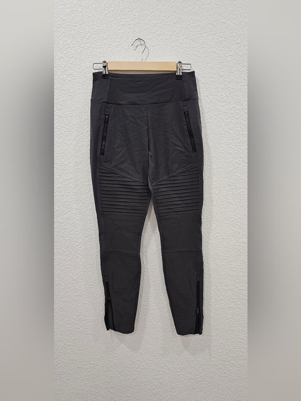 Athleta Headlands Hybrid Moto Tight Womens 8 Charcoal Gray Leggings Zip Pockets